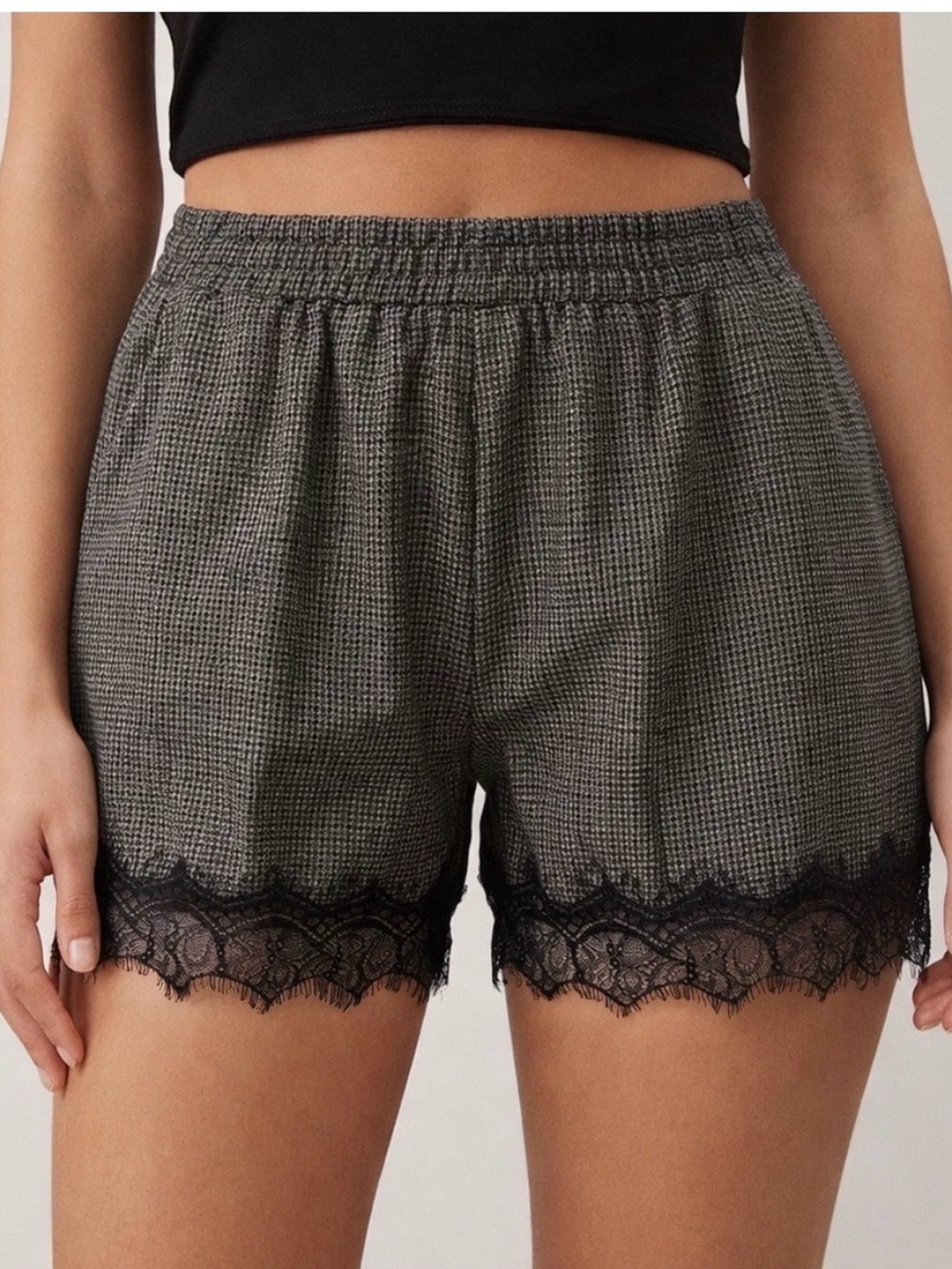 NWT Gold Hawk Wool Blend Lace Trim Shorts Size Small